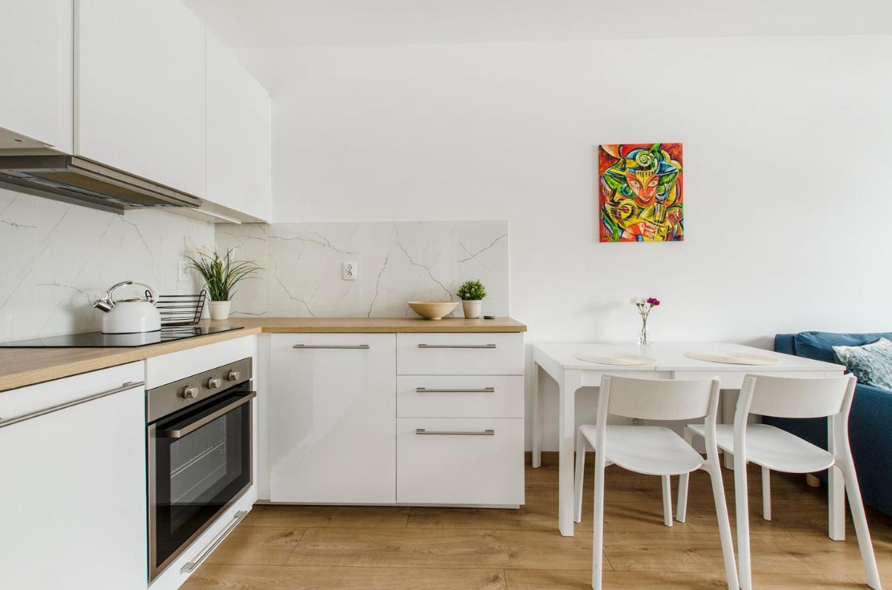 Goldaparts Gdanska Lodź Bagian luar foto