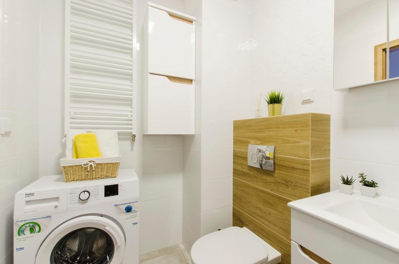Goldaparts Gdanska Lodź Bagian luar foto
